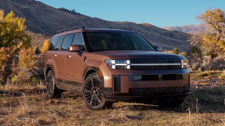 Hyundai Santa Fe Hibrit Nisan 2026 fiyat listesi