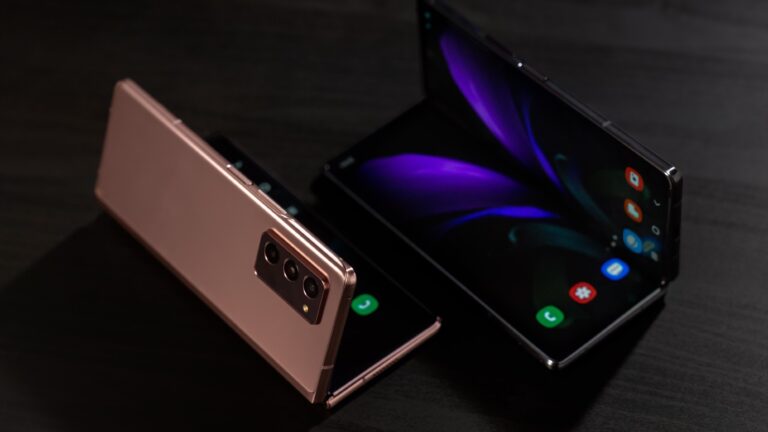 Samsung’un iki yeni katlanabilir telefon patenti ortaya çıktı: Ekranı büsbütün gizliyor