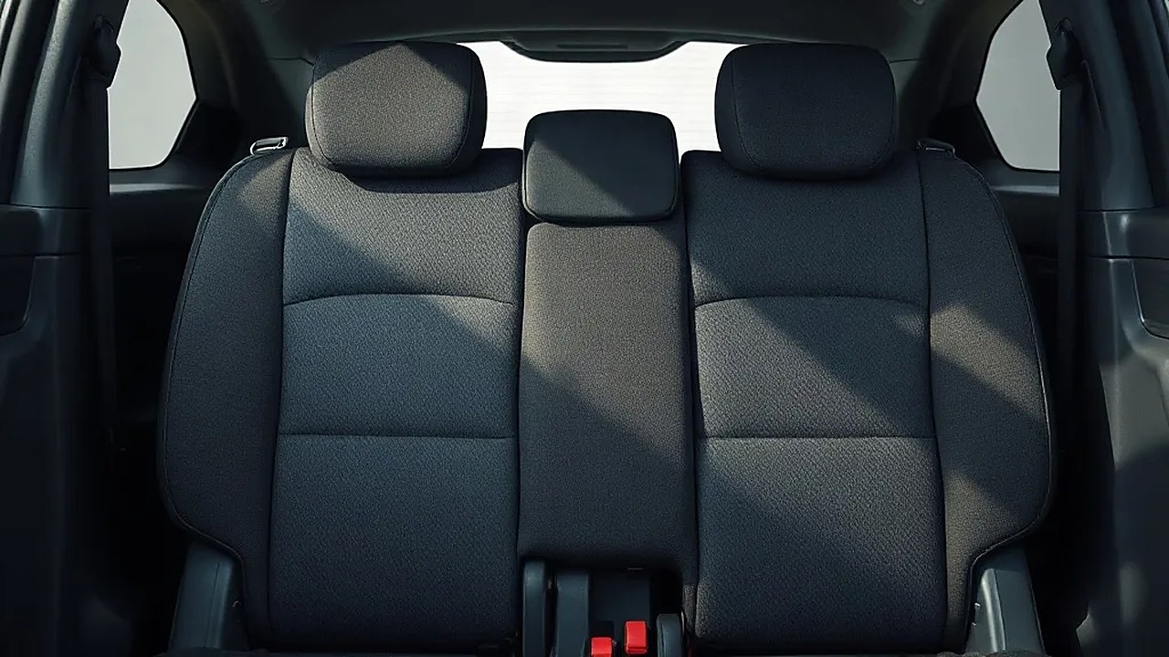 Toyota Sienna geri çağırma sorununun odağındaki ikinci sıra koltuk sırtlıkları, arka sıradan görünüm (Temsili görsel)